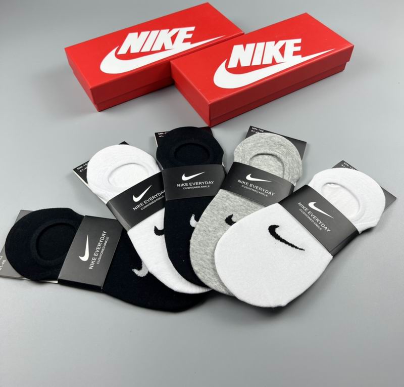 Nike Socks 47